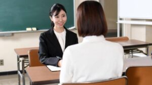 スクールカウンセラーになるにはについて書いた記事のアイキャッチ画像